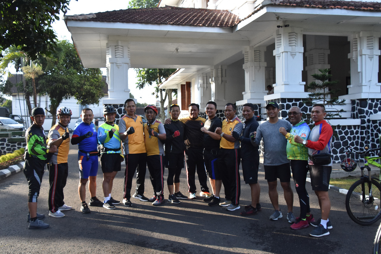 Gowes Bersama Danrem 073/Makutarama Pada Jumâ€™at Sehat
